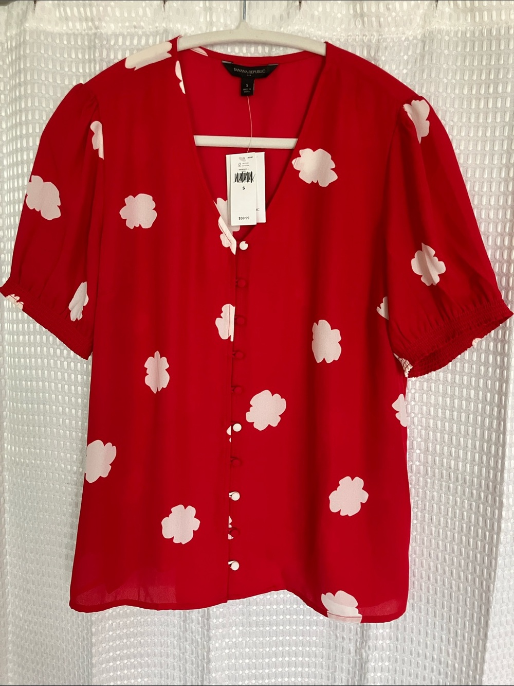 NWT Banana Republic Red White Floral Button Front Blouse Top Size Small